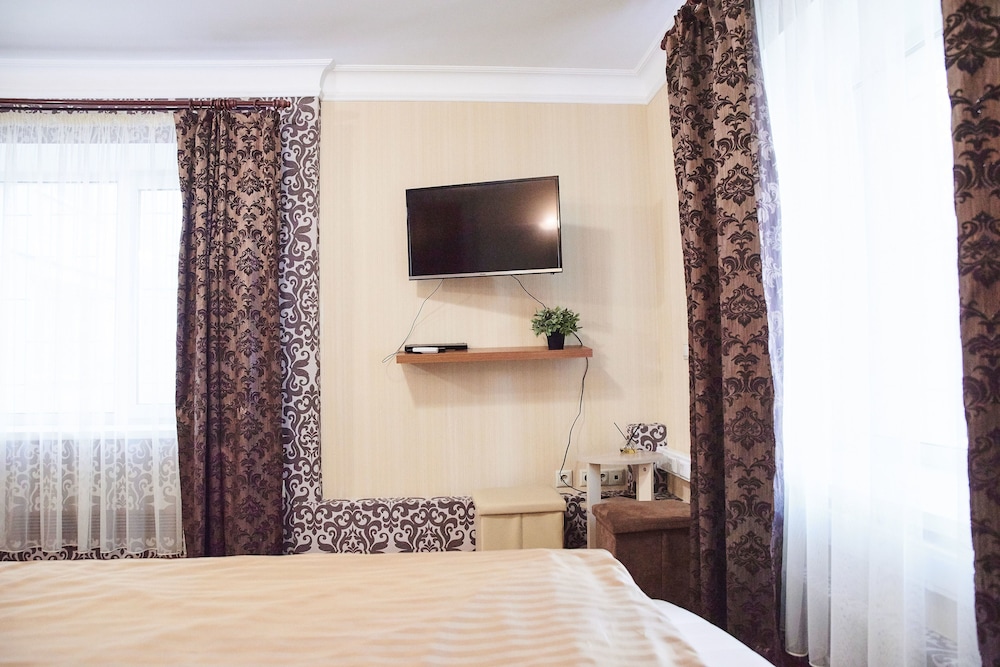 HotHos Hostel