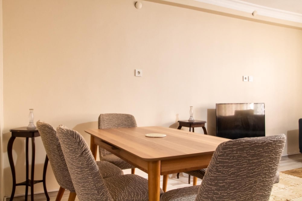 Flat w Balcony 3 min to Kusadasi Beach