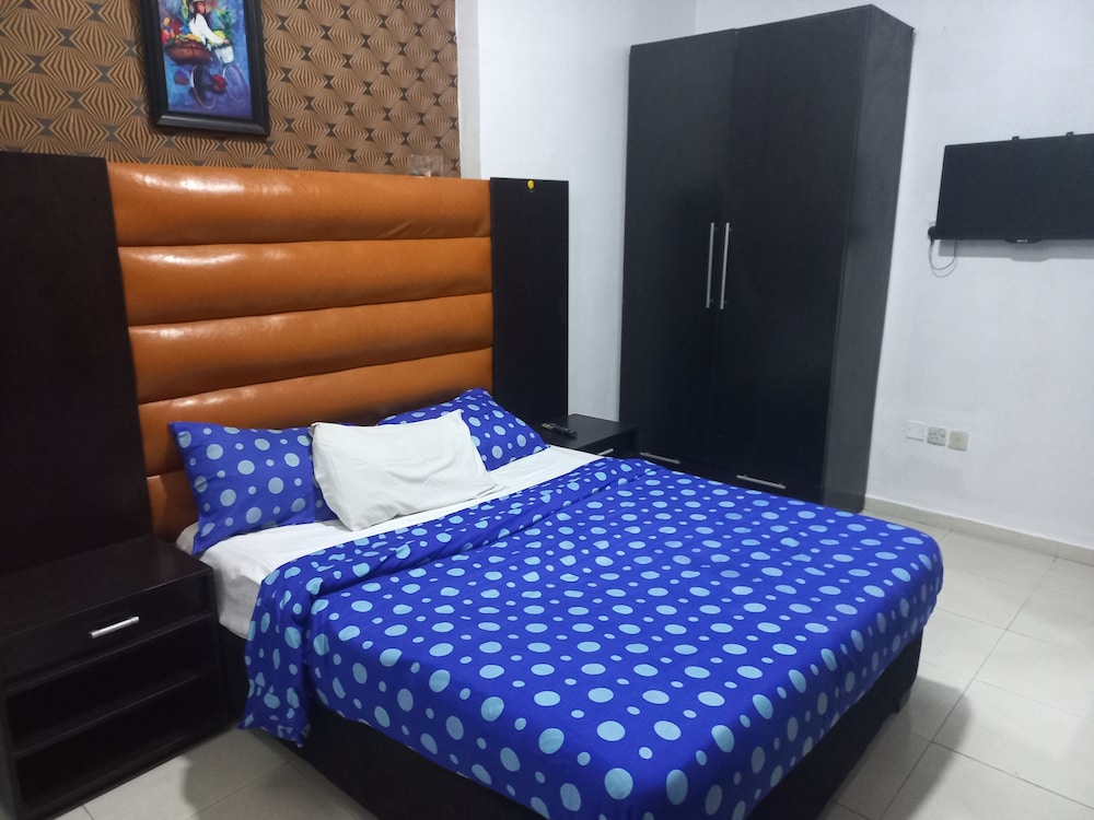 Short-Let Apartments inLekki Phase 1 view 3