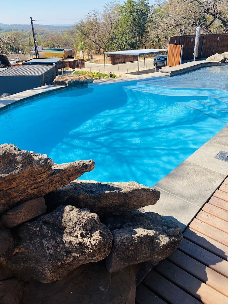 GEORGE B BOUTIQUE LODGE