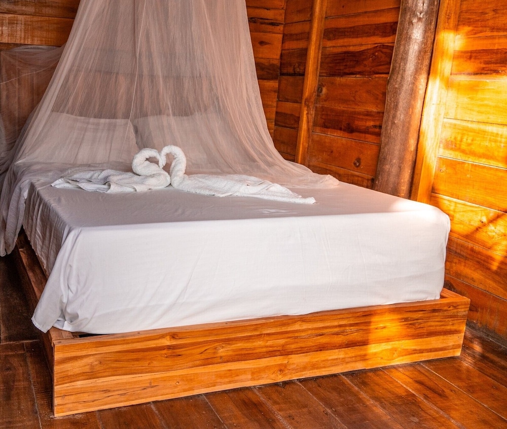 The Mompe Hostal Beach
