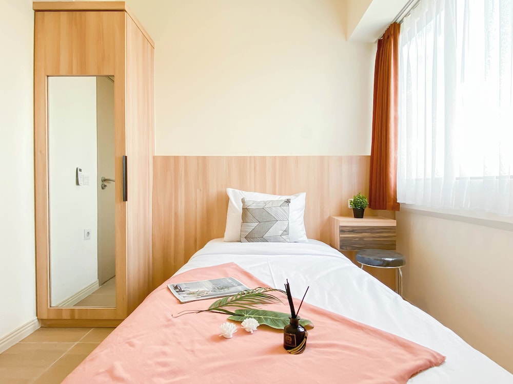 Restful 3Br At Meikarta Apartment