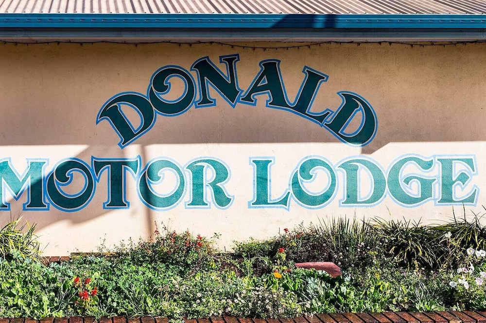 Donald Motor Lodge