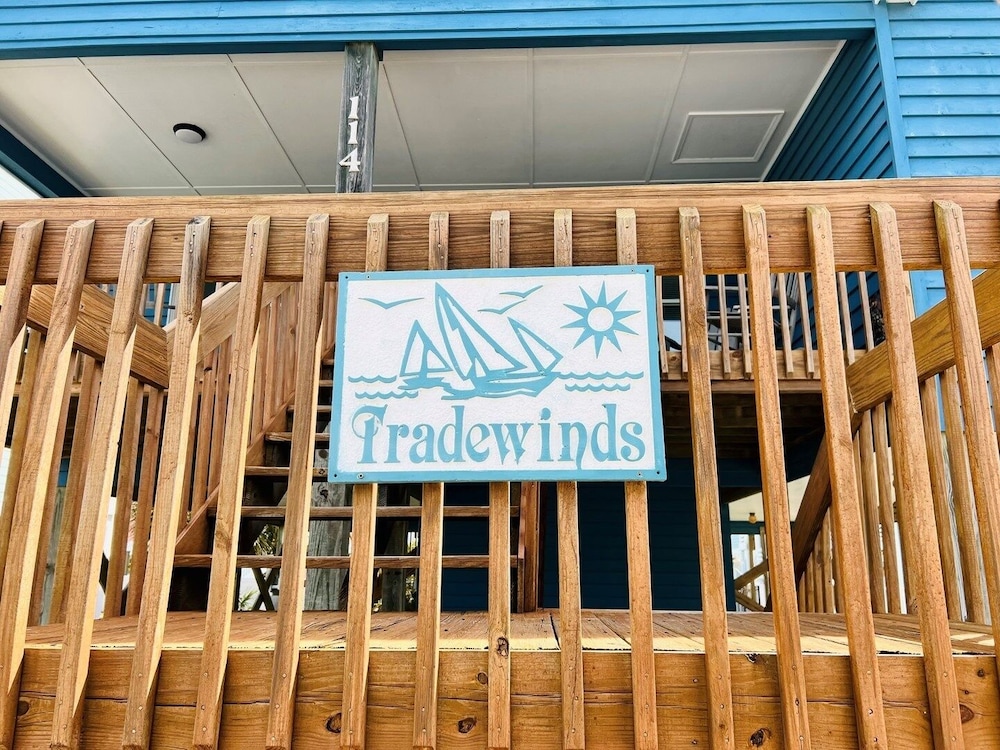 Tradewinds 4 Bedroom Home by RedAwning