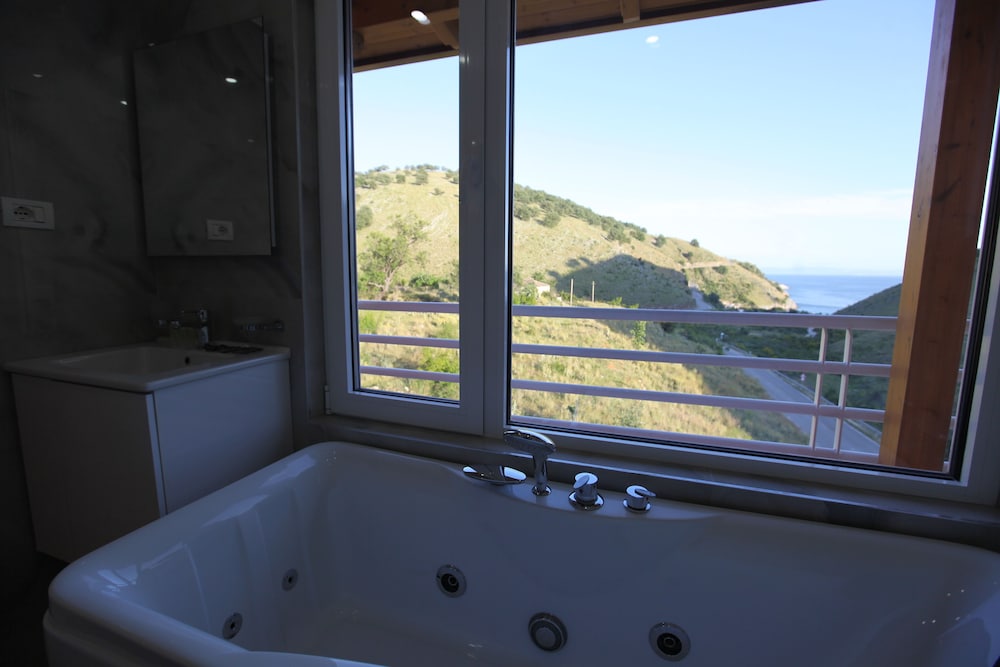Karos Hotel Llaman