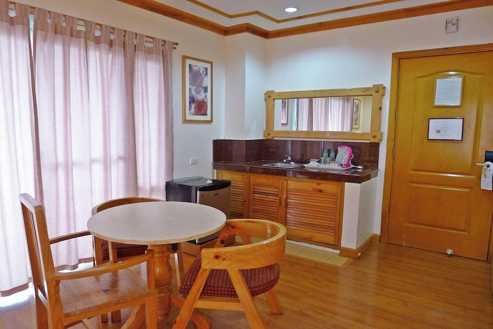 Ridgewood Hotel Baguio Near The Mansion