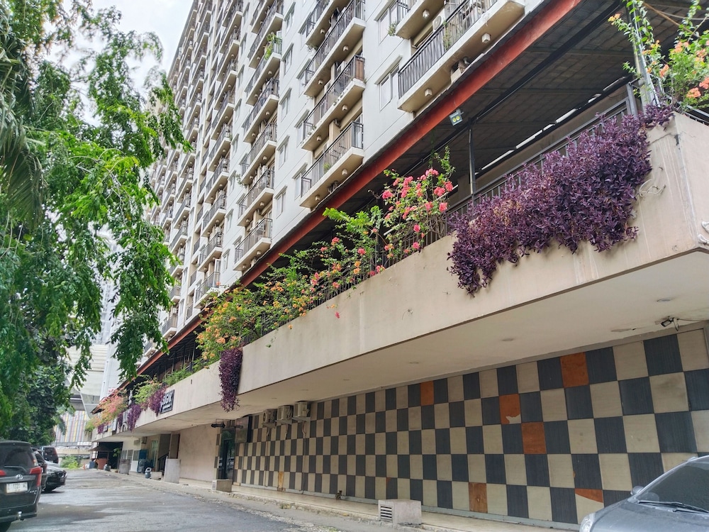 Amerta Room Apartemen Mutiara by Cocotel