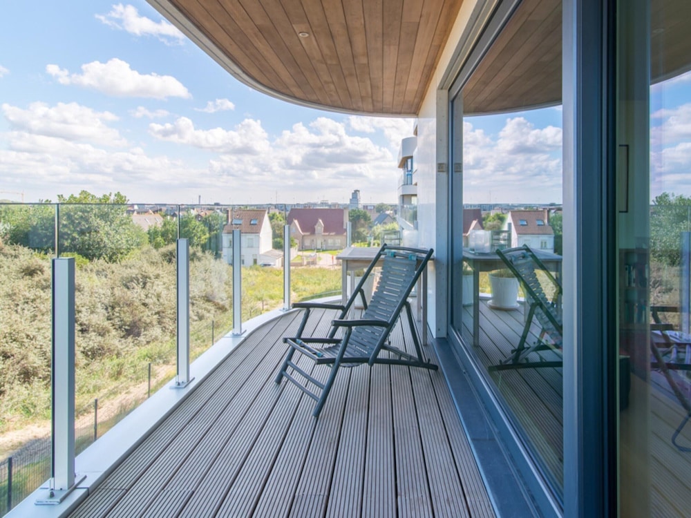 Apartment in Oostende Near Beach & Dunes
