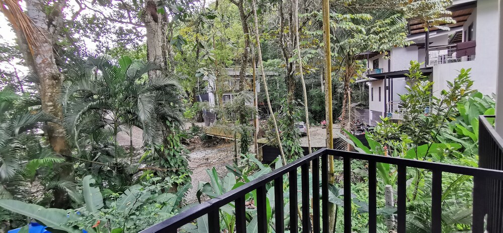 Riverside Apartments