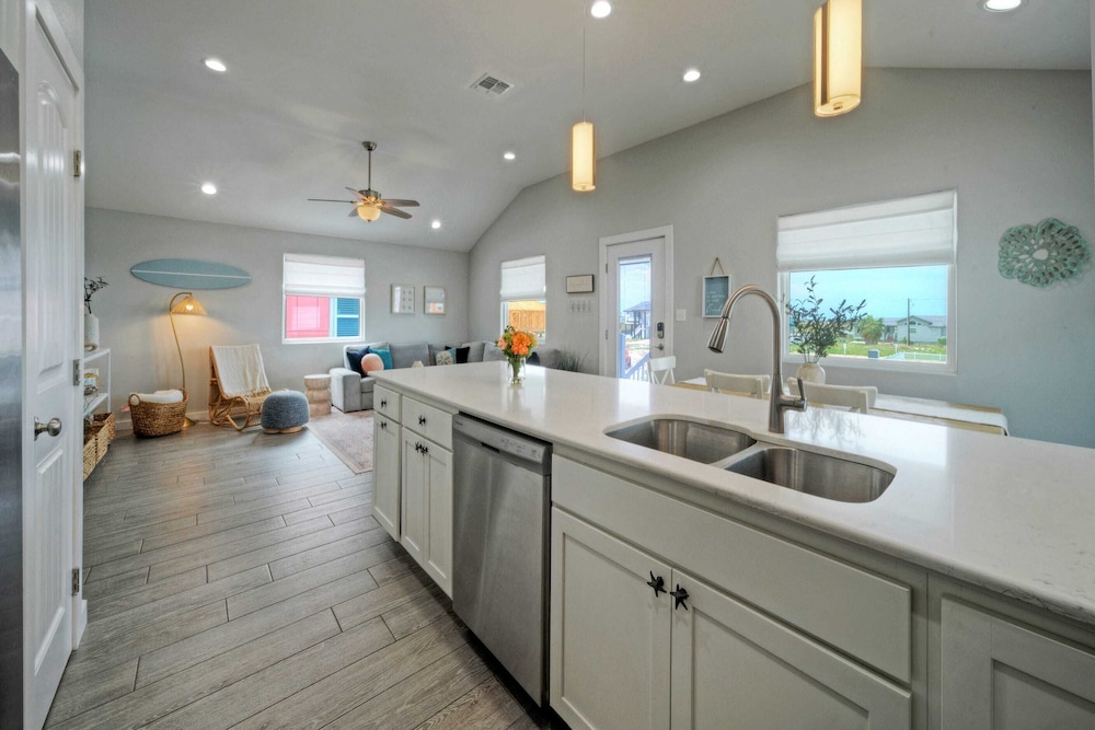 Salty Texan by Avantstay Central Location, Views