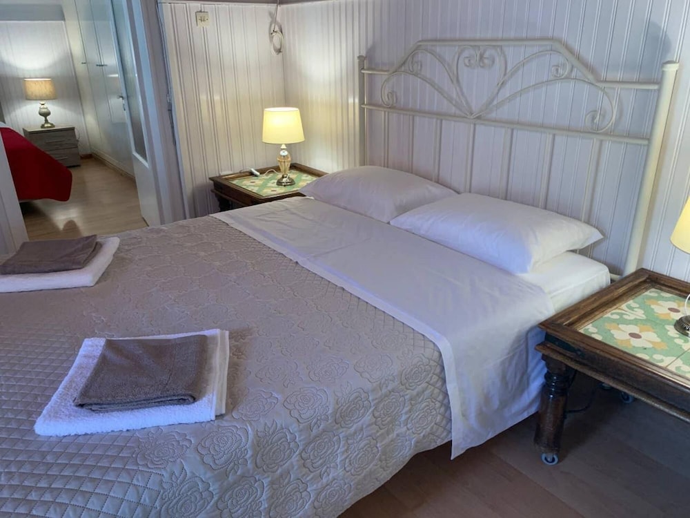 Adriana s Paradise in the City 50m to the Beach photo 3