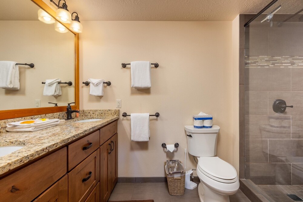 The Pines - Keystone Ski Resort CO Vacation Lodging
