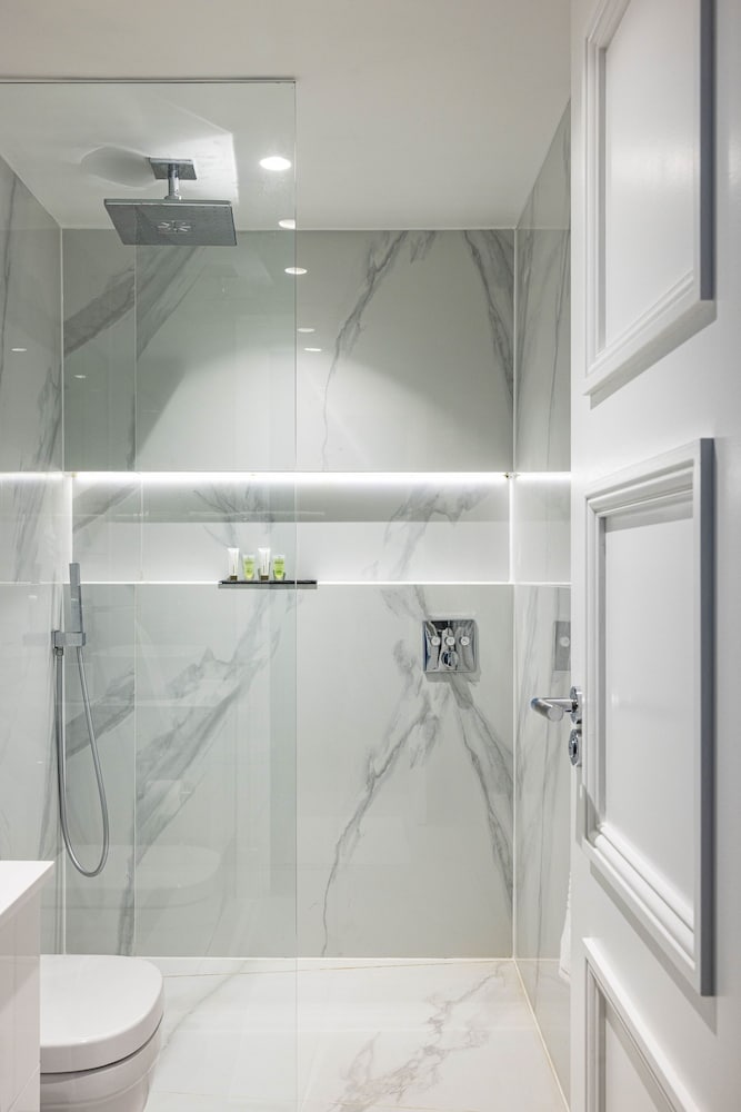 3-bdr Stunning LUX Villa Parking Central London