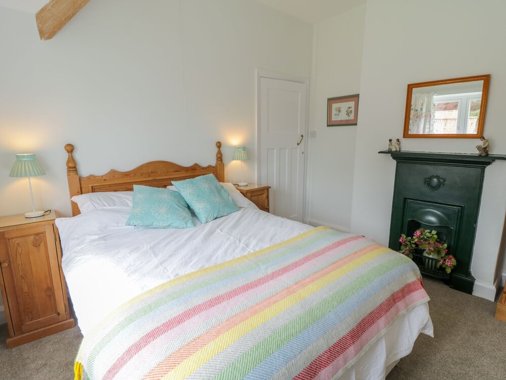 Manor Cottage view 4