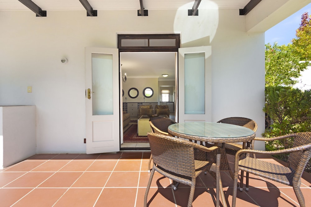 Winelands Golf Lodges at De Zalze