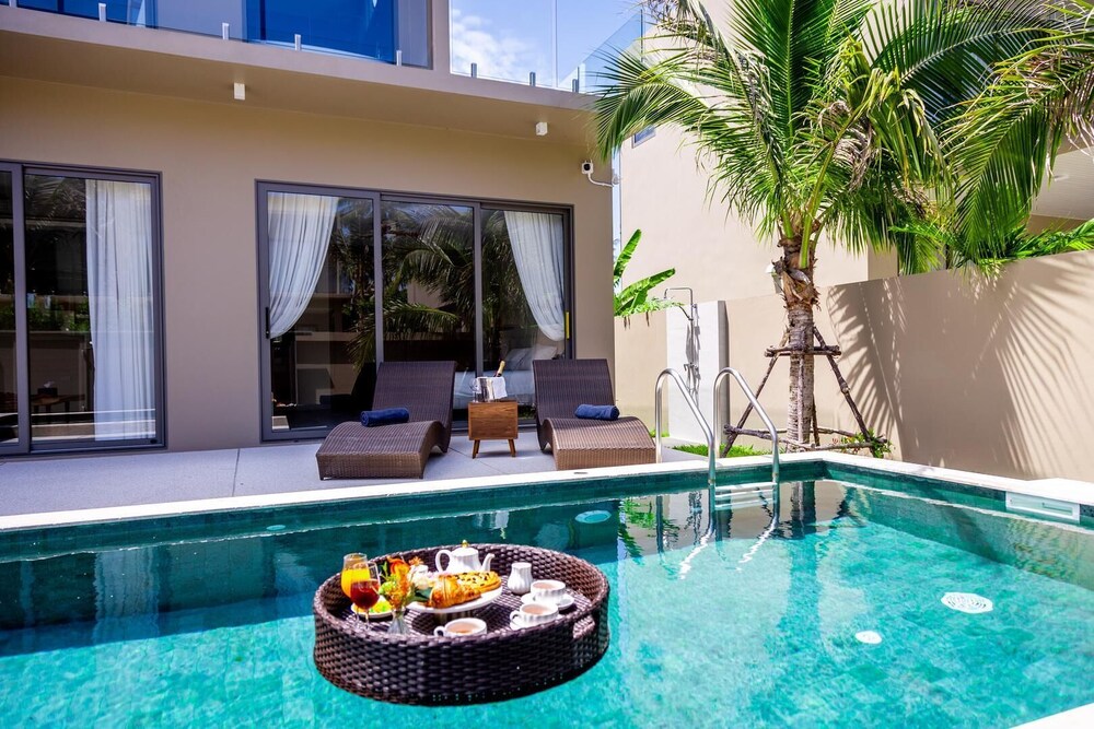 3 Bed Pool Villa Near The Beach KBR29