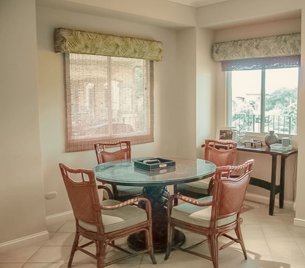 CR Luxury Del Mar 4F 1 Bdrm