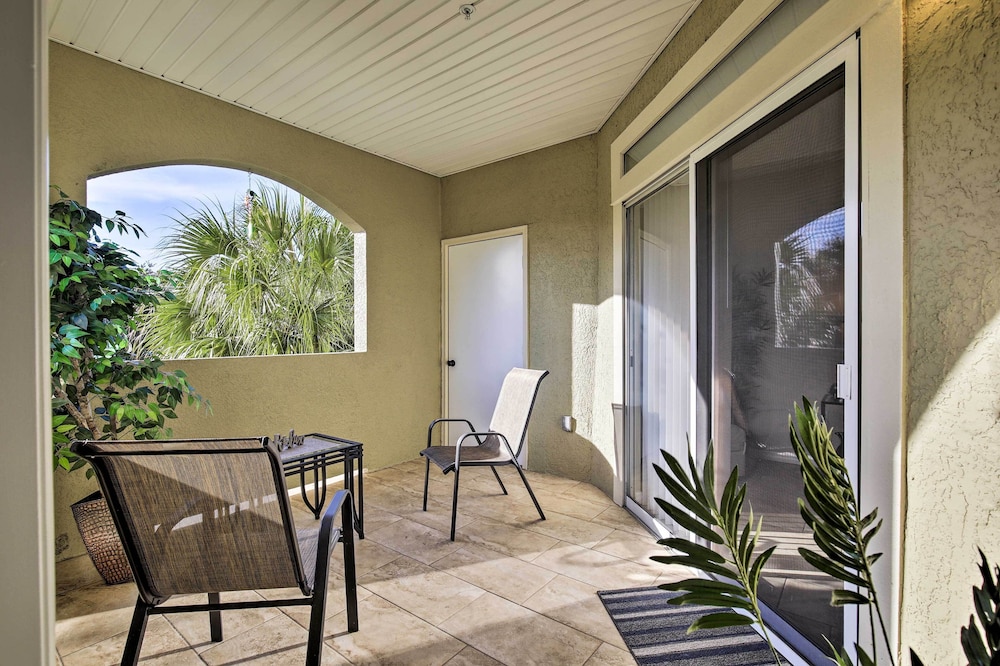 Modern Condo w/ Pool: 4 Mi to Clearwater Beach!