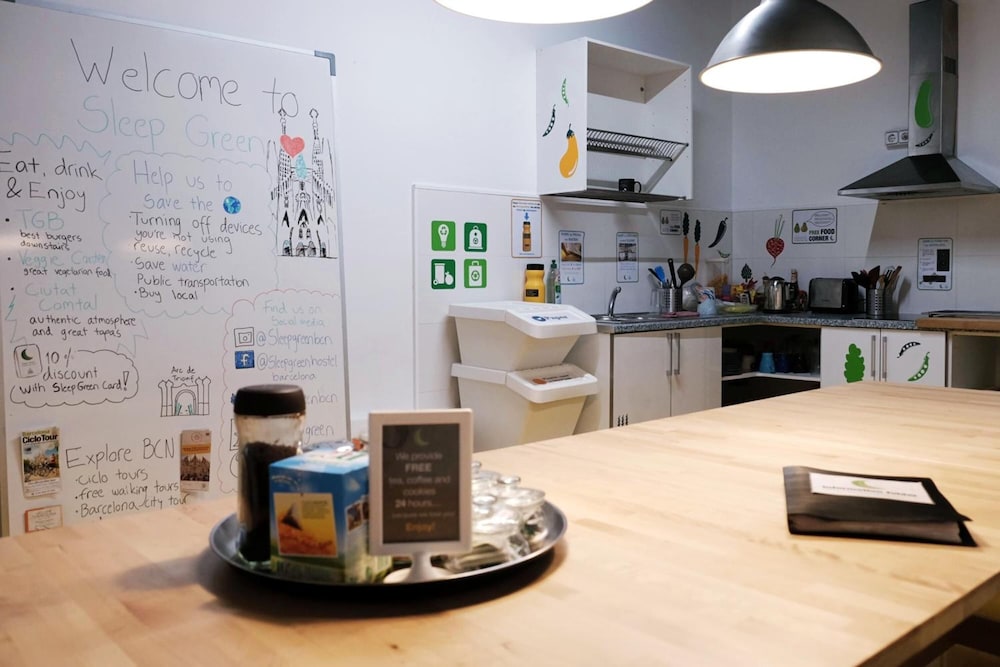 Sleep Green - Certified Eco Youth Hostel Barcelona