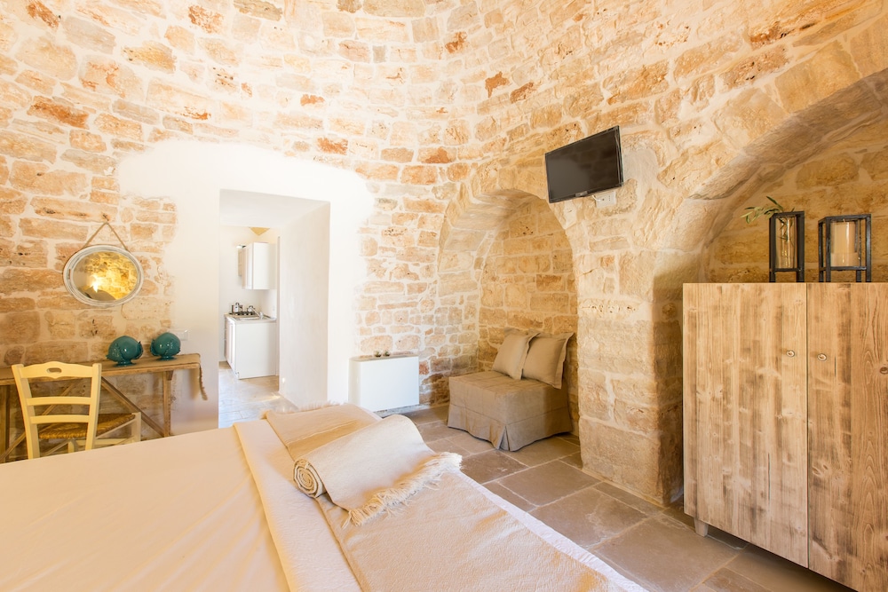 Masseria Castelluzzo view 5