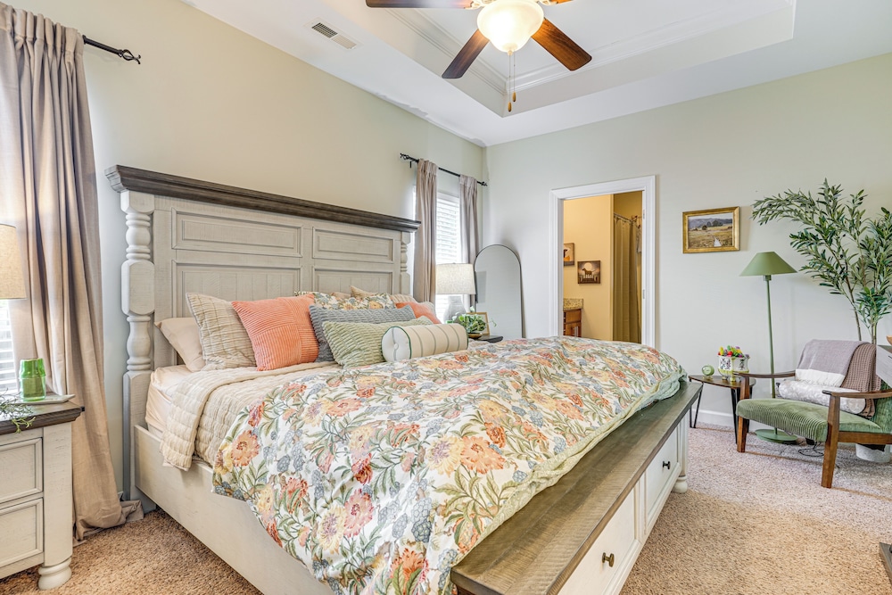 Private Patio: Residential Condo in Cleveland!