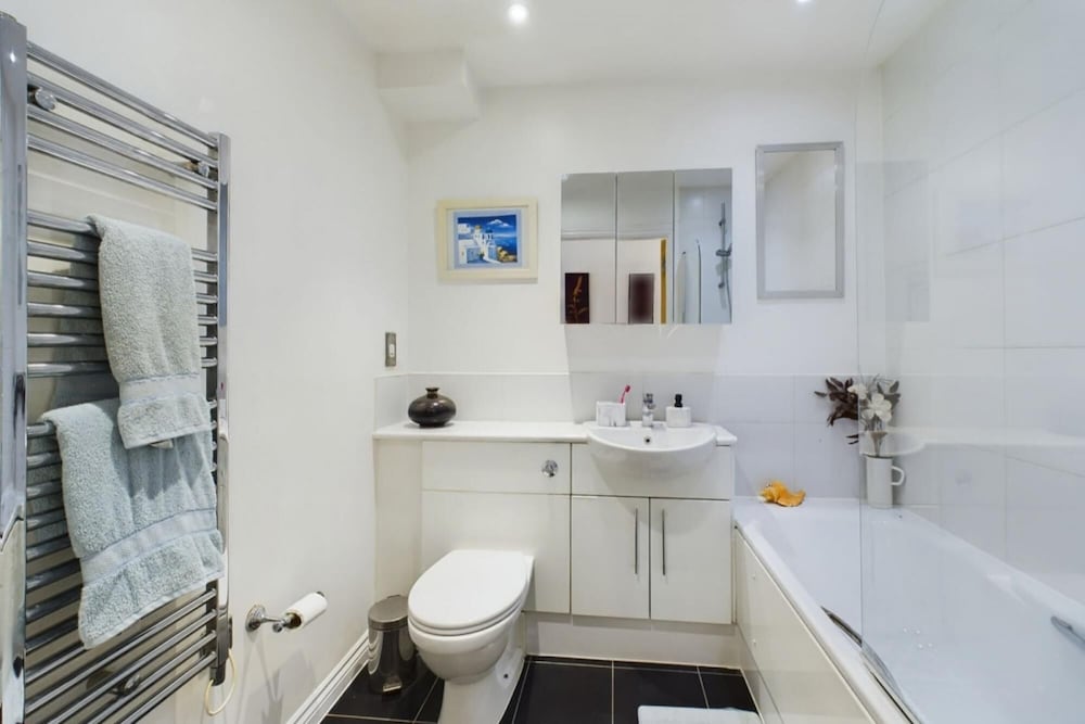 The Battersea Sanctuary - Classy 1bdr Flat With Terrace