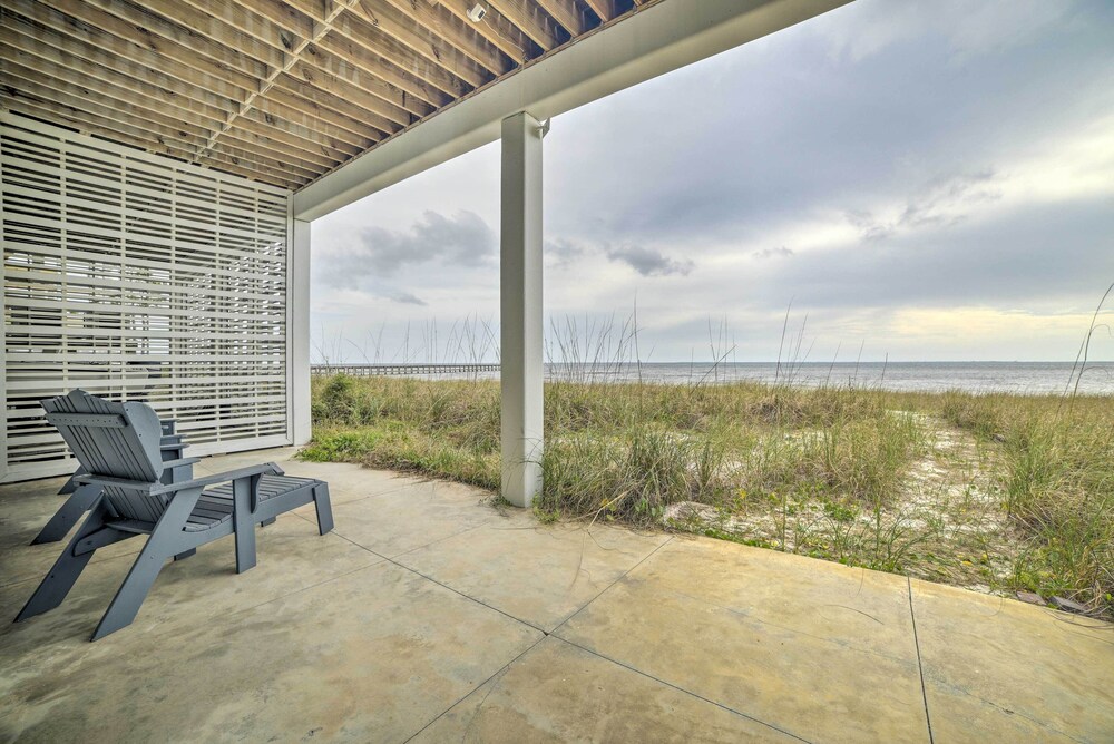 Luxe Beachfront Windmark Cottage w/ Deck! view 4