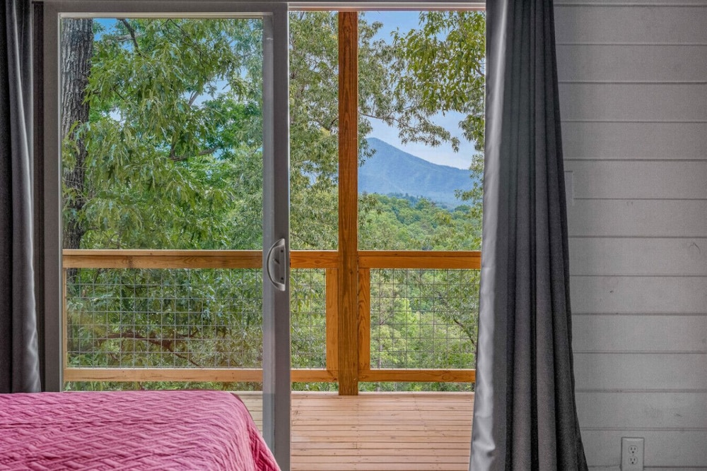 Summit Luxe Resort