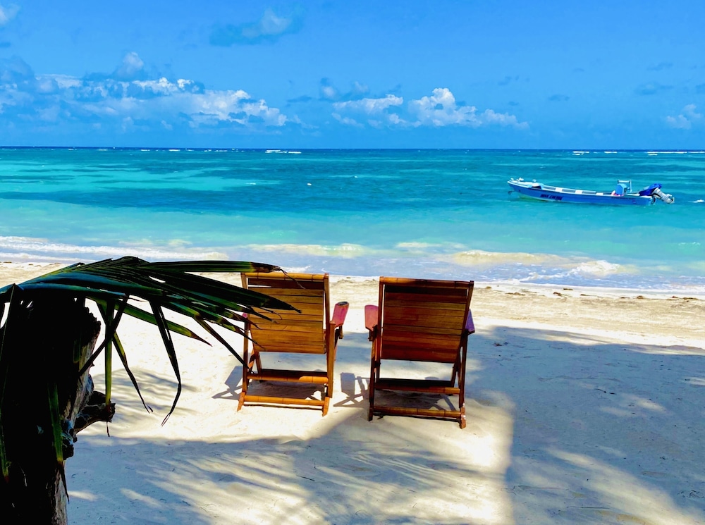 Little Corn Beach and Bungalow - Photo 37