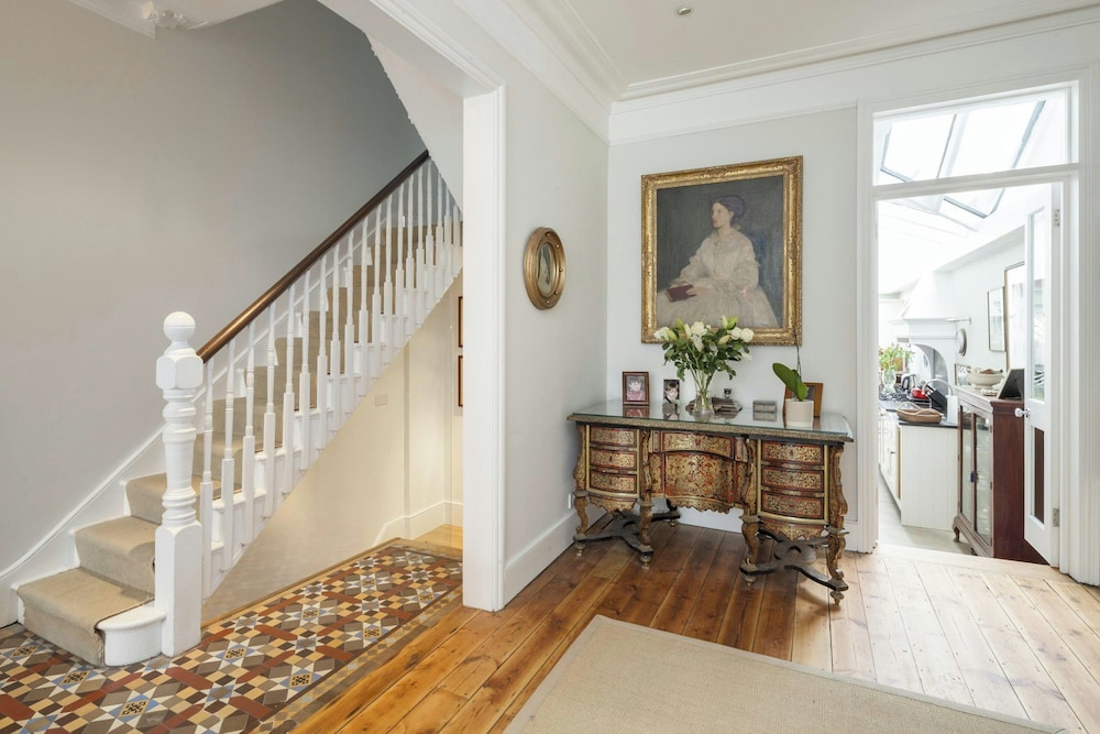 Winchendon Road by Onefinestay