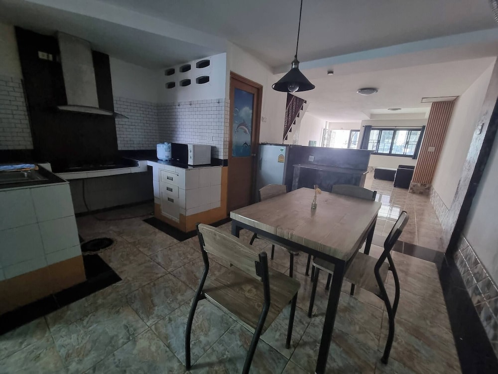 Chiang Mai Oasis 2-bedroom Home With Private Entrance & Modern Amenities