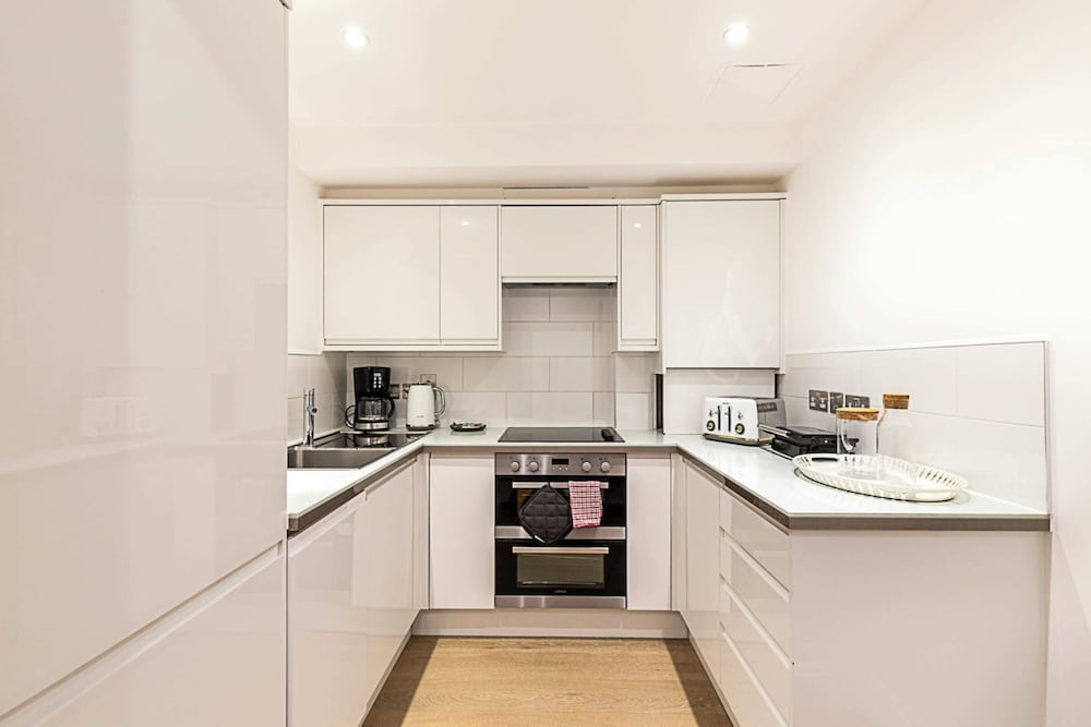 Charming and Modernised Edwardian Flat