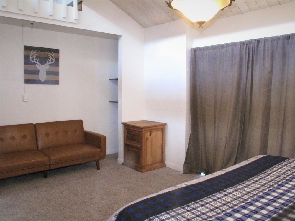 Snow Summit Townhouse Rentals & Sales