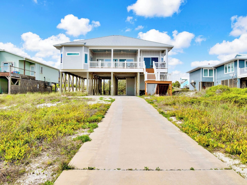 Barefeet Retreat by Southern Vacation Rentals
