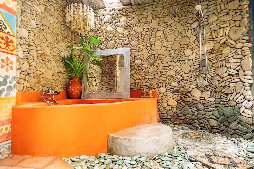 Barong Retreat Villa Ubud with Hammock Terrace, Garden & Koi Pond
