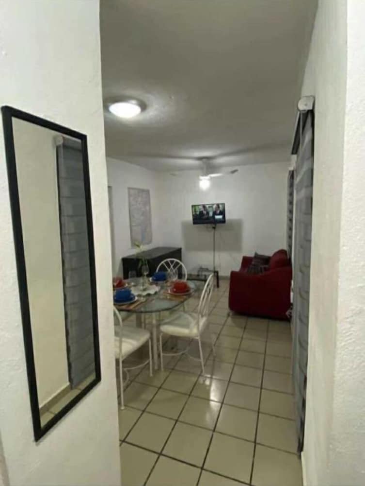 DEPARTAMENTO I VALLARTA 72