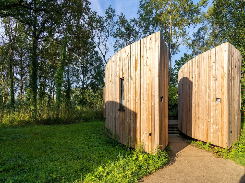 Suite Near Lille With Grand Large Views