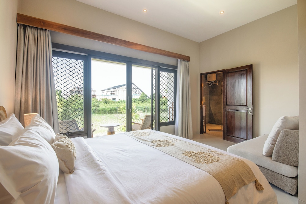 4 Bd Seminyak Retreat, Rice Fields 4 Mins to Beach