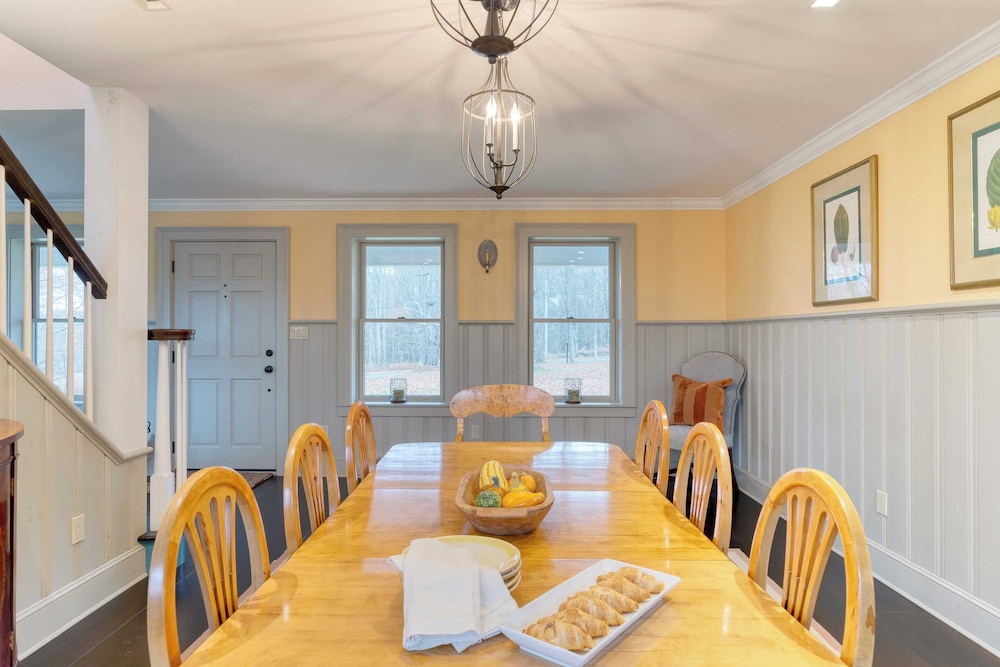 Catskill Park Farm by Avantstay Huge Yard, Fire Pit Near Windham Ski Resort