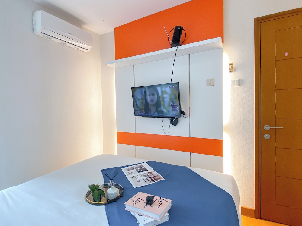 2Br Near Mall At Cinere Bellevue Suites Apartment