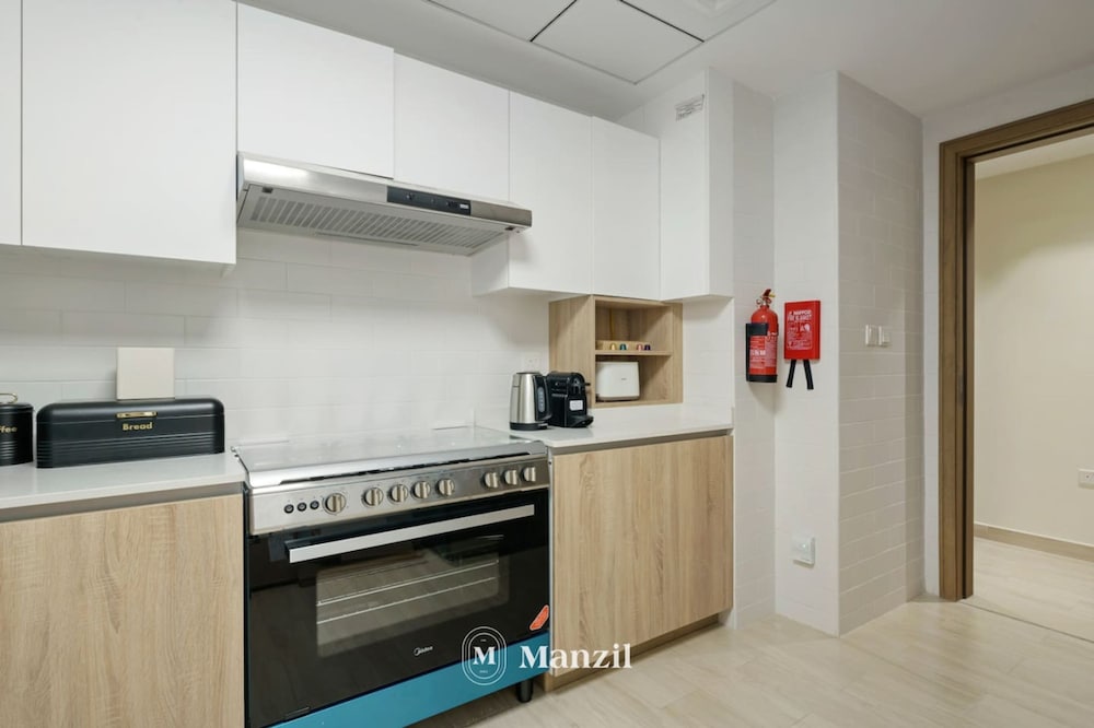 Stylish 2BR With Canal Burj View Near Dubai Mall