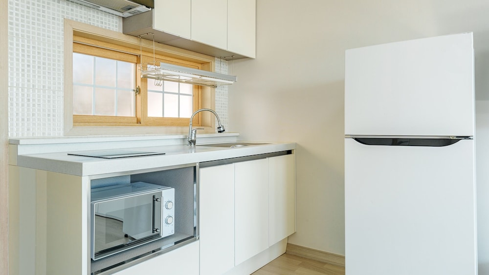 Geoje Peugeot Gomsol Petfriendly Pension