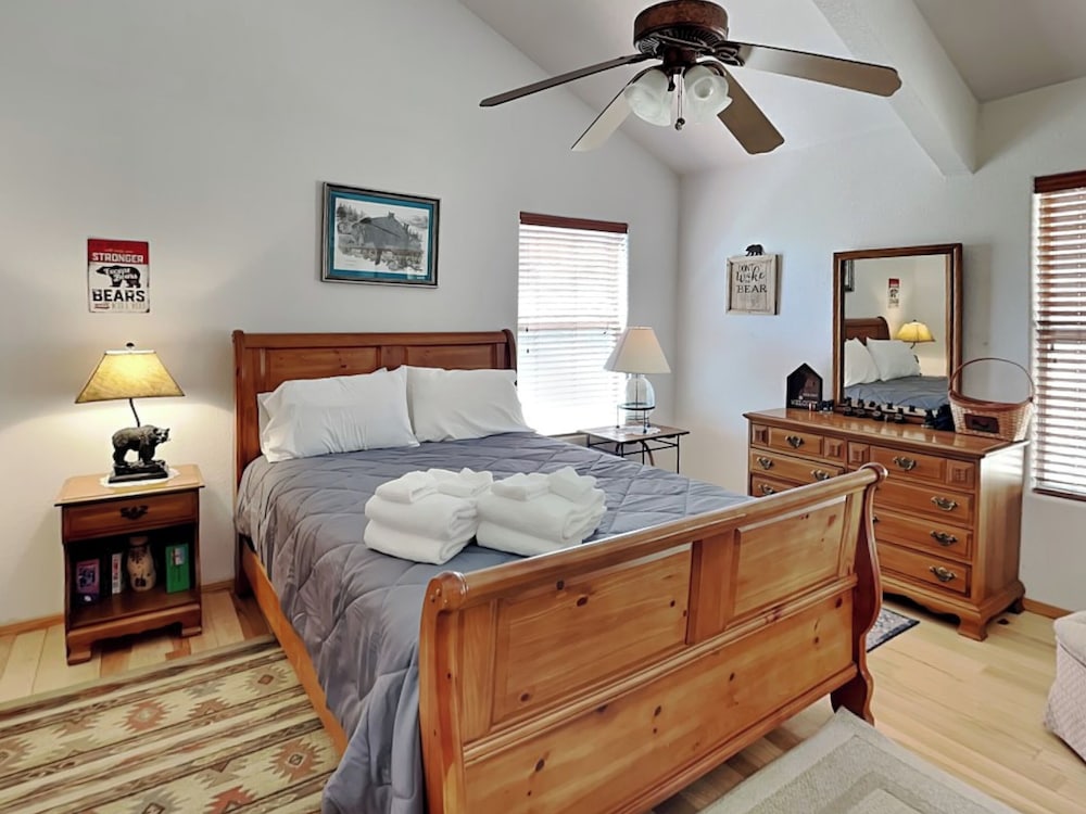 East Mountain View by Ruidoso Vacation Rentals