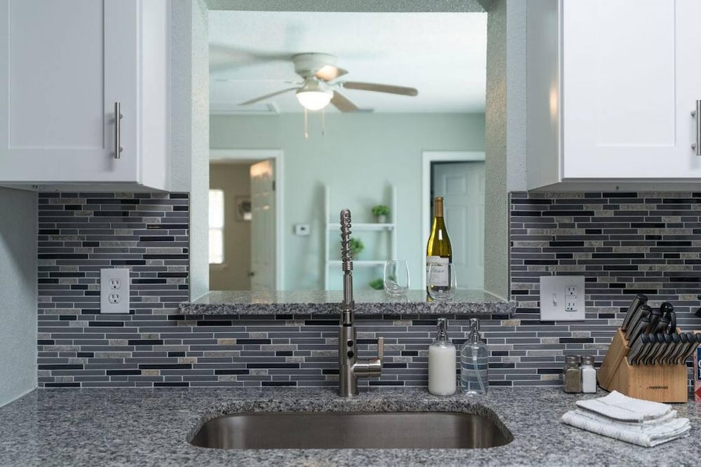 Heated Pool Close to St Pete Tampa Pet Friendly