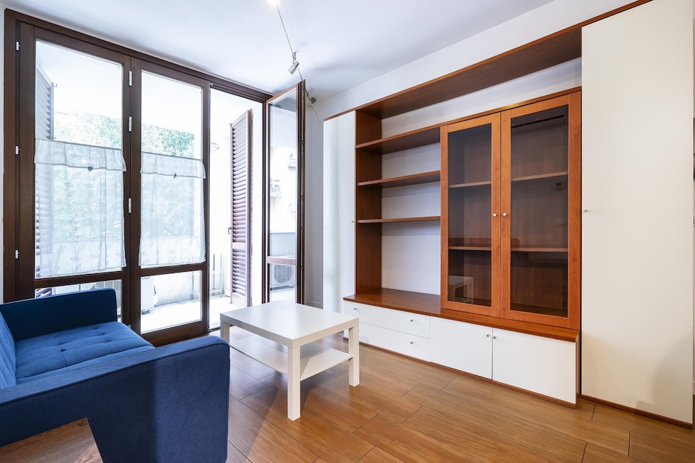 Berni in Florence With 1 Bedrooms and 1 Bathrooms