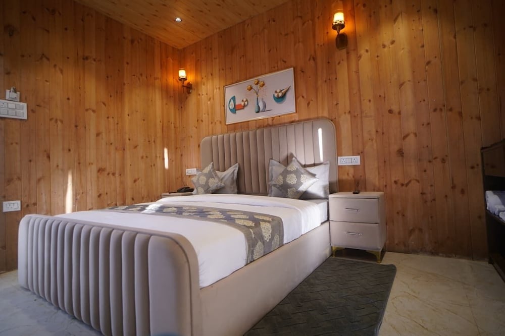 Shiku Glamping Stays