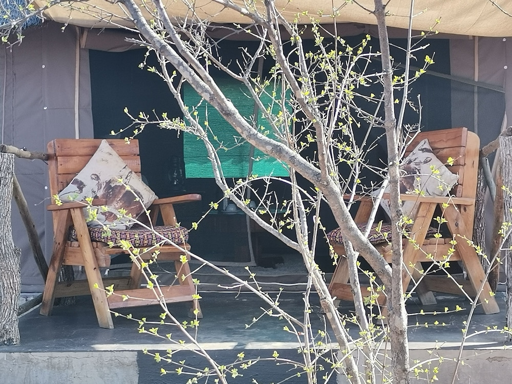 Shanatsi Safari Lodge