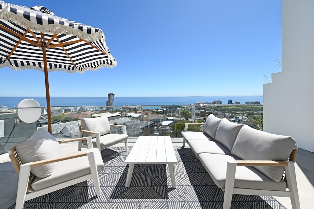 Spacious 3 Bedroom Villa BBQ Pool Ocean View
