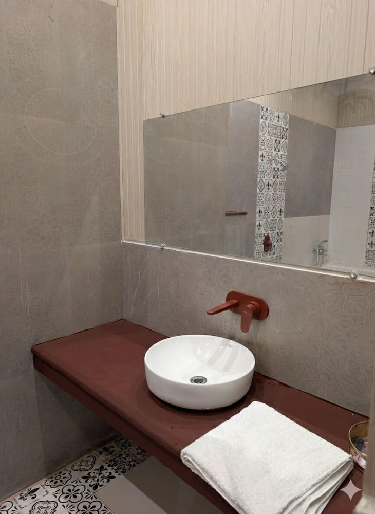 Qila Hotel