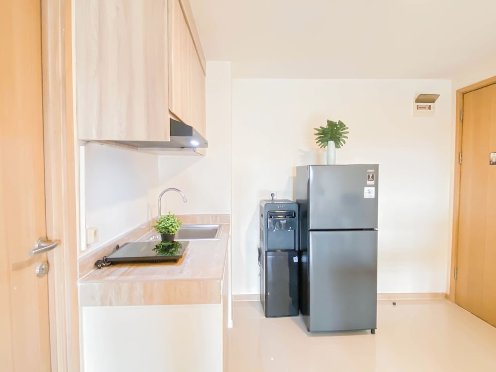 Spacious 3Br With Neutral Toned At Meikarta Apartment